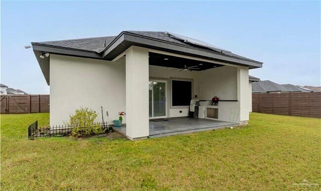 Building Photo - 17 S Elevation Dr