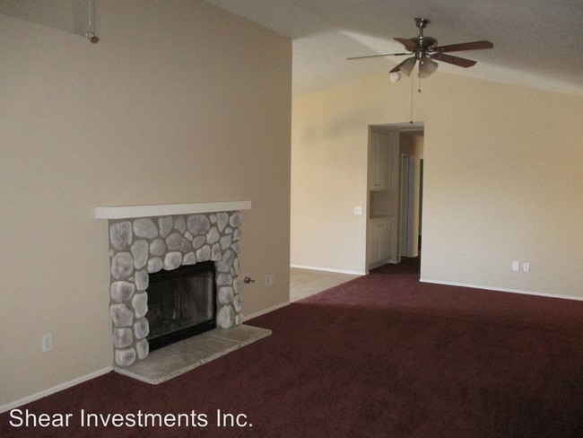 Building Photo - 15192 Kimball St