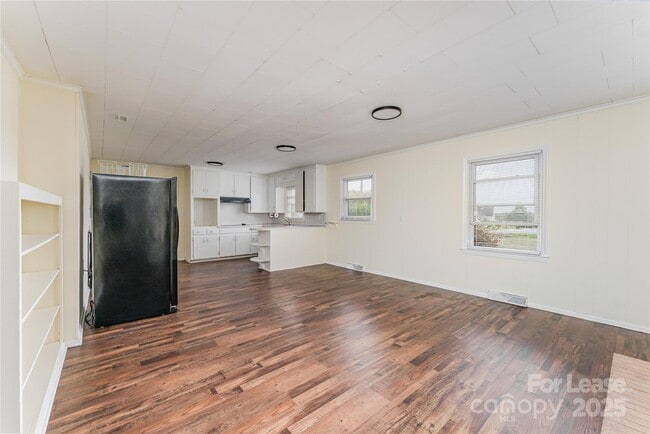 Building Photo - 14013 Eastfield Rd