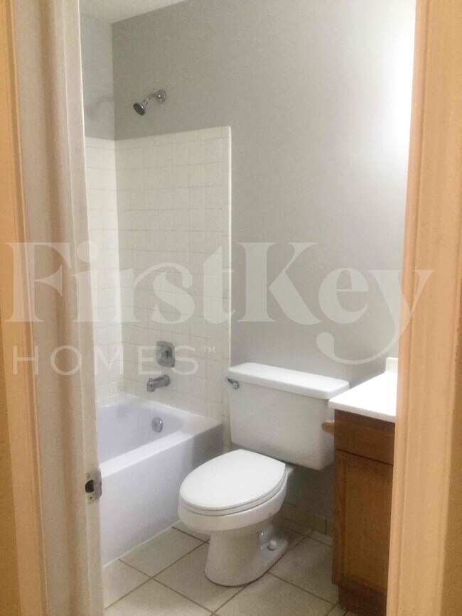 Building Photo - 19742 Carolina Cir