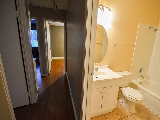 Building Photo - 4712 Ashbrook Pl