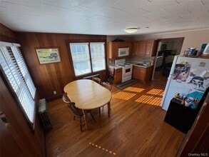 Building Photo - 75 Brefni St