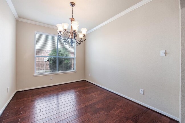 Building Photo - 158 Rocky Point Dr