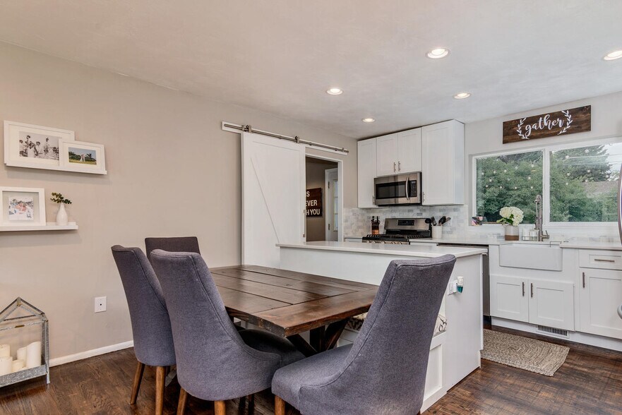 Building Photo - 3388 S Holly St