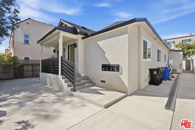 Building Photo - 5915 Barton Ave