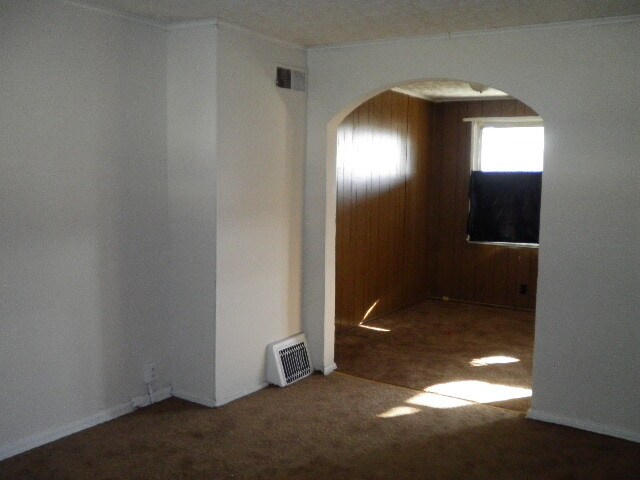 Building Photo - 3827 Saint Margaret St