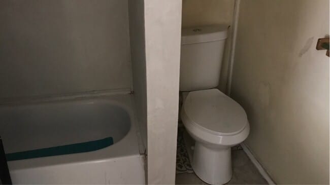 Building Photo - 136 LA-147