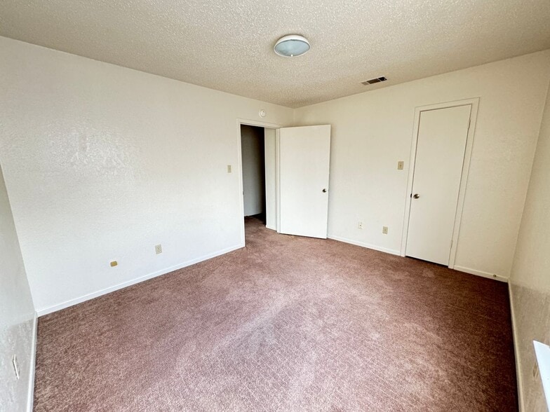 Building Photo - 1307 Covey Ln