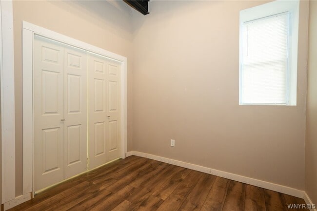 Building Photo - 2335 Main St