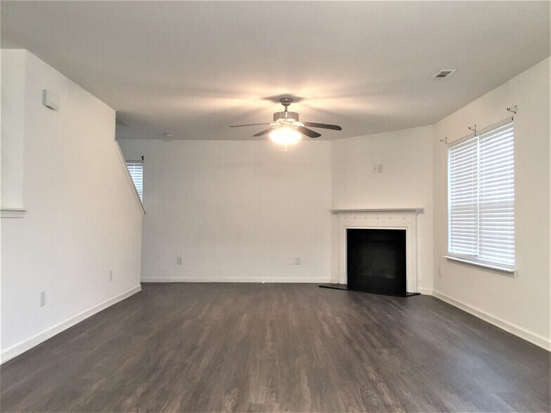 Building Photo - 133 Mount Olivet Dr