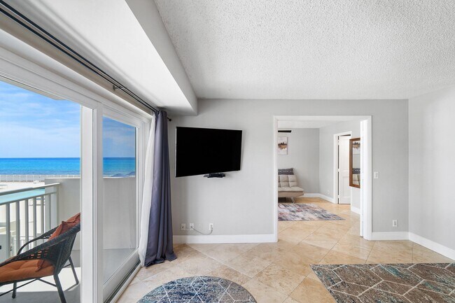 Building Photo - 4511 S Ocean Blvd