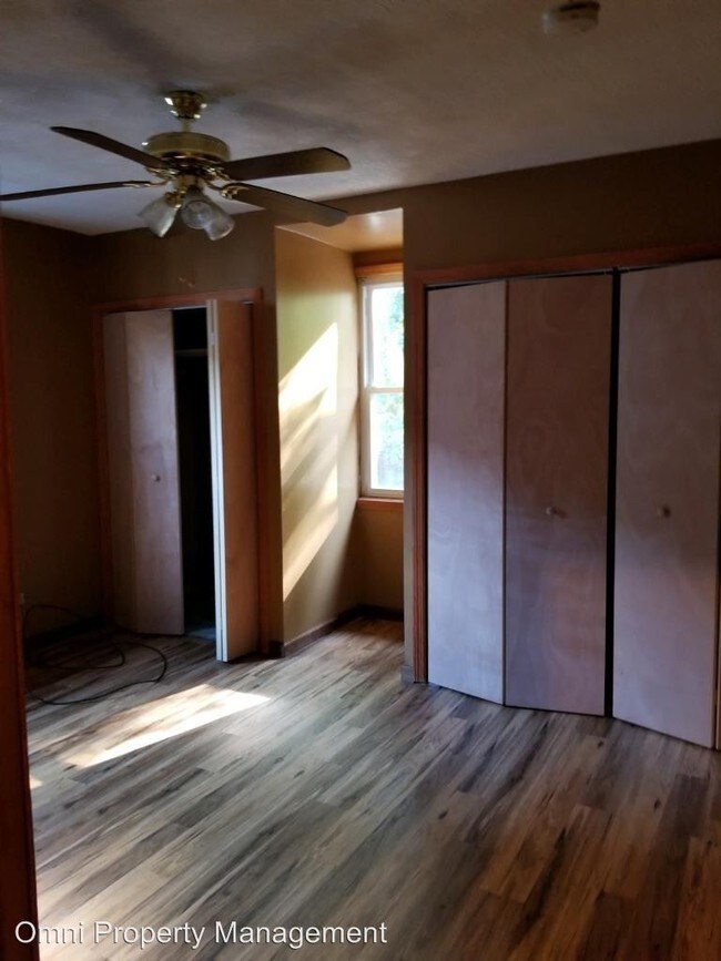 Building Photo - 553-555 Ardmore Blvd