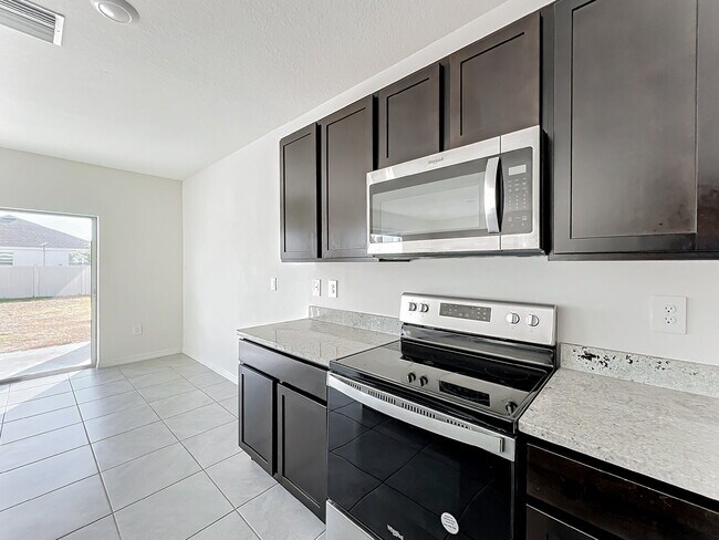 Building Photo - 12744 Lateral Root Dr