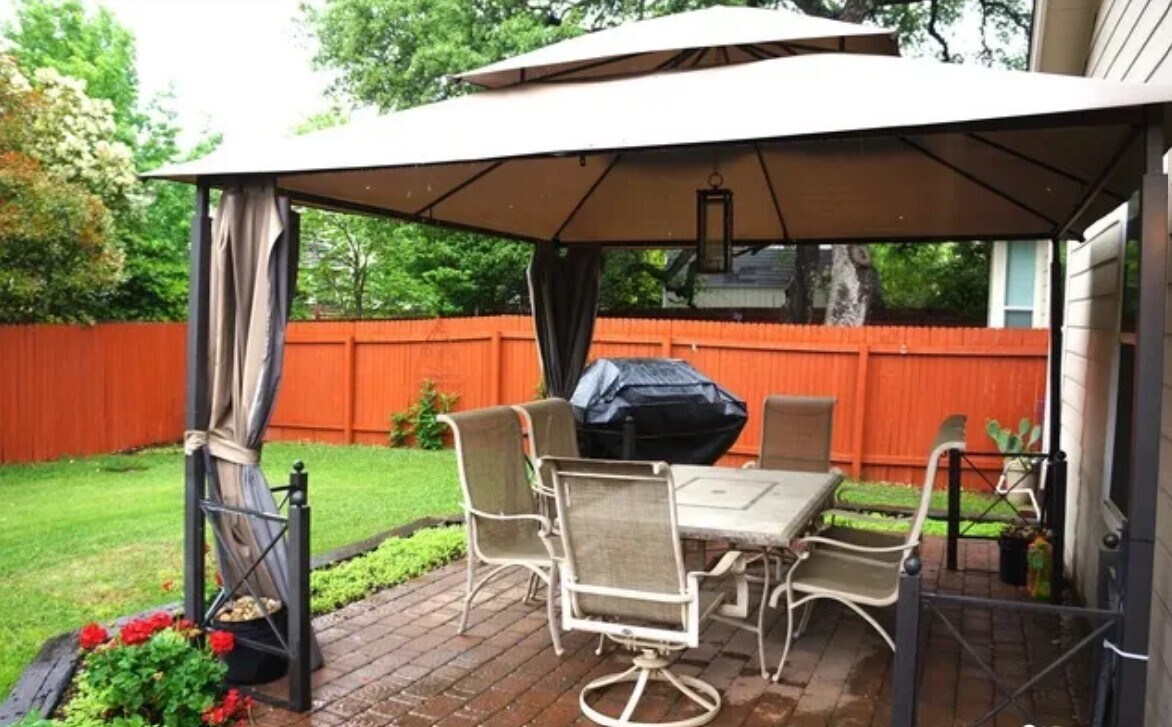 Building Photo - 26703 Redstone Hl