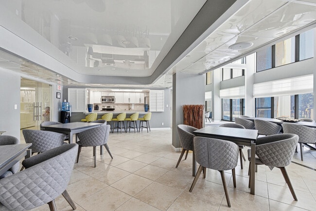 Building Photo - 4740 S Ocean Blvd