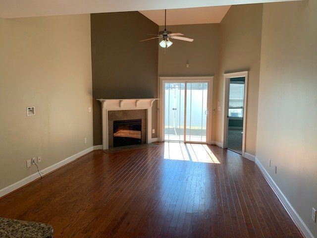 Building Photo - 1801 Fox Den Way