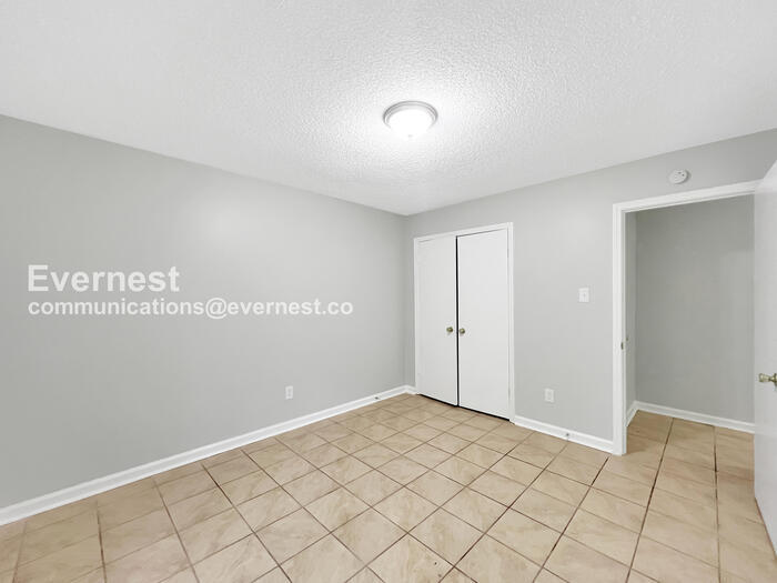 Building Photo - 7275 Cedardale Rd