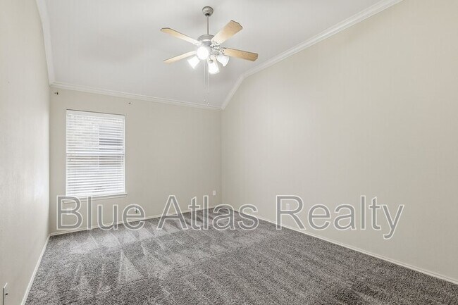 Building Photo - 4353 Mountain Crest Dr