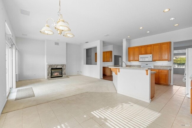 Building Photo - 139 Cedar Ridge Dr