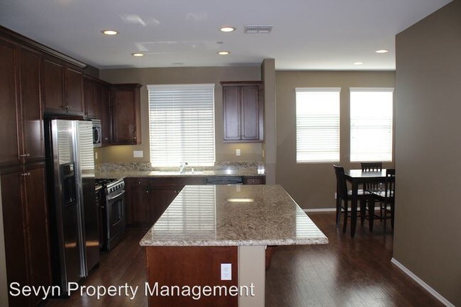 Building Photo - 3 br, 3.5 bath House - 6264 Camposa Ln.