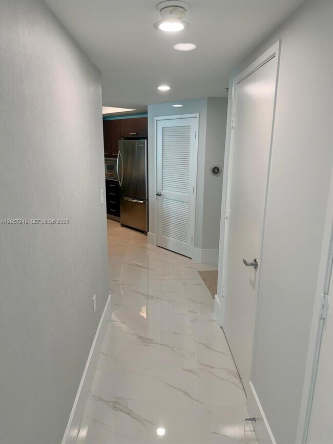 Building Photo - 250 Sunny Isles Blvd