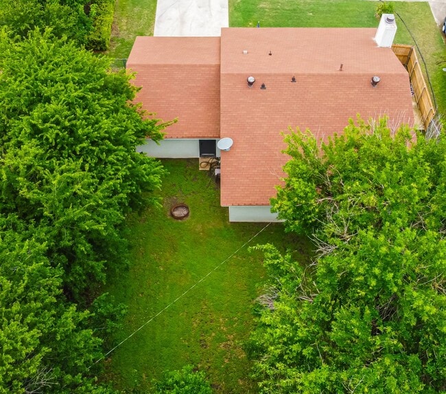 Building Photo - 1602 Missouri Ave