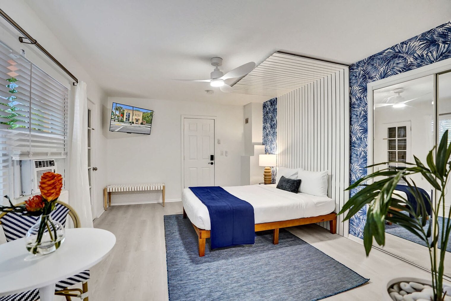 Building Photo - 101 Lucerne Ave