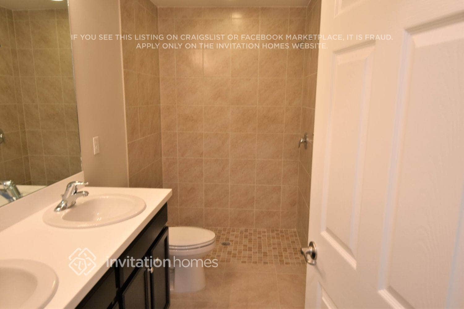 Building Photo - 2261 SE Heathwood Cir