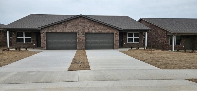 Building Photo - 527 NW 69th Ave
