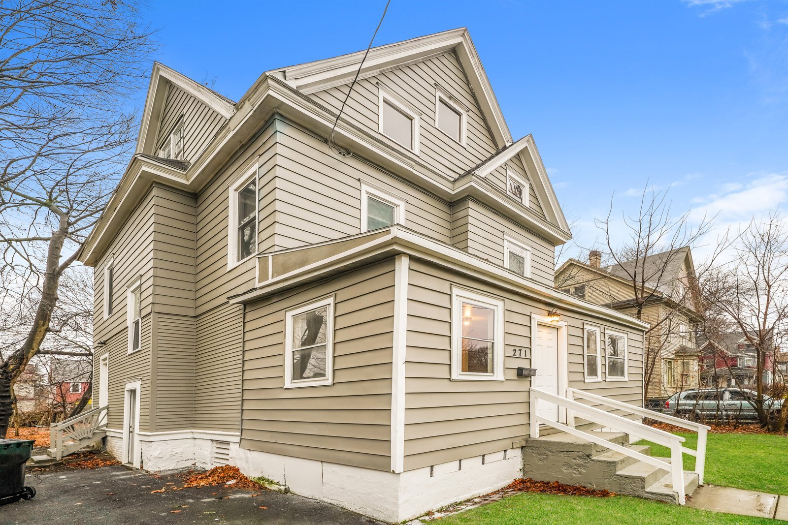 Building Photo - 271 Kirk Ave