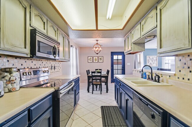 Building Photo - 6937 El Cajon Ct NW