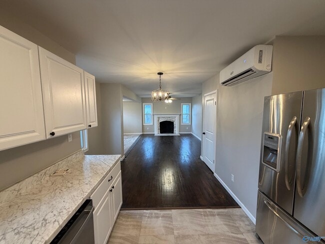 Building Photo - 1628 8th St SE