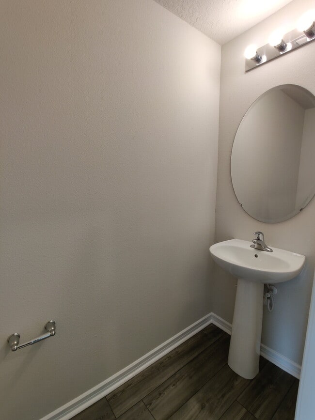 Building Photo - 5389 Elmview Xing