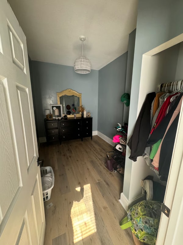 Building Photo - 900 Clarks Ln