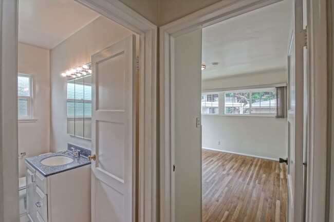 Building Photo - 7866 Flight Ave