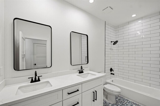 Building Photo - 8419 Venus St