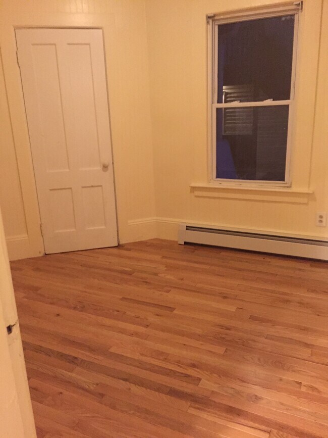 49 Asnuntuck St 49 Asnuntuck St Enfield CT 06082 Apartment Finder