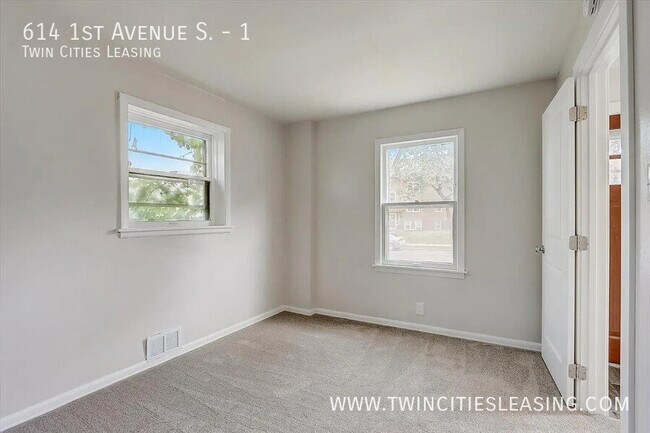 Building Photo - 614 1st Ave S
