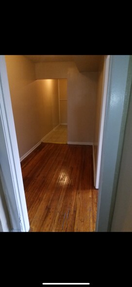 Building Photo - 5625 S Princeton Ave