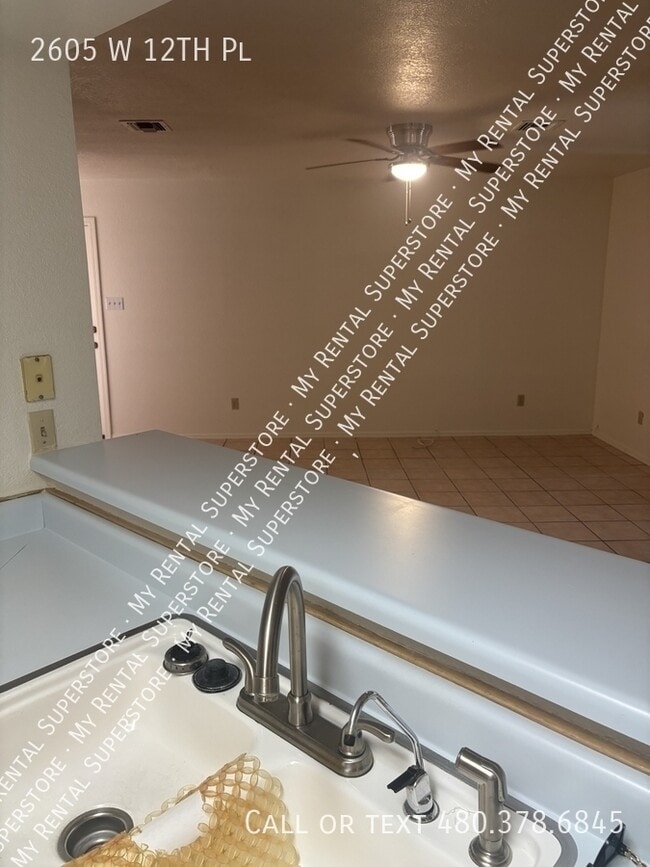 Building Photo - 2605 W 12th Pl