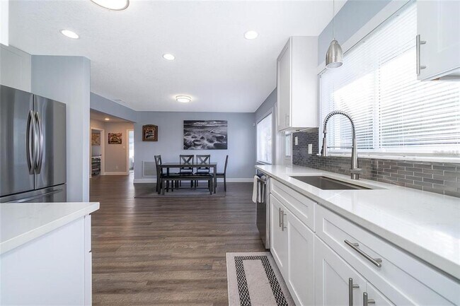 Building Photo - 814 Malone Dr