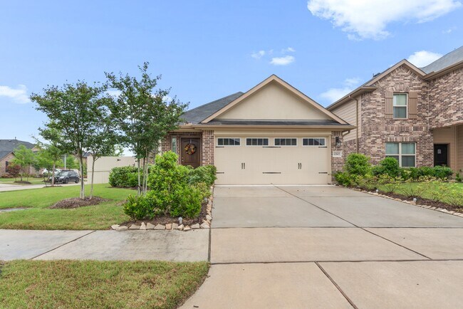 Primary Photo - 12507 W Hillock Ln