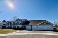 Building Photo - 601 Eastview Ct