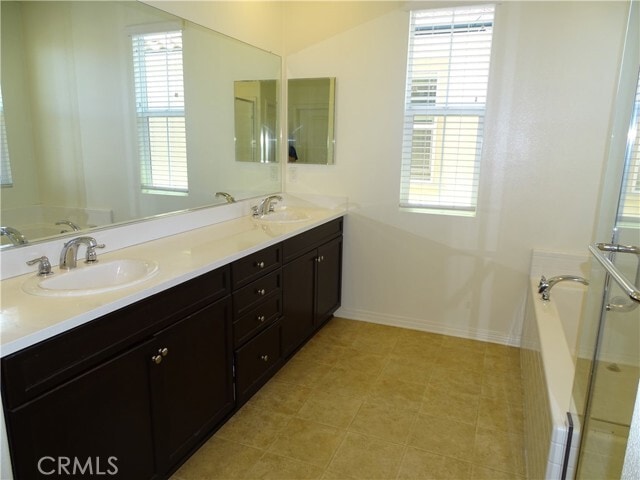 Building Photo - 24194 Paseo del Rancho Dr