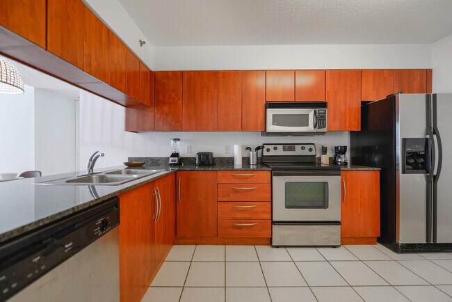 Building Photo - 1 SE 12th St