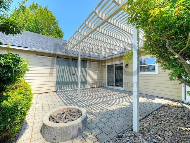 Building Photo - Open Concept Liberty Lake Home