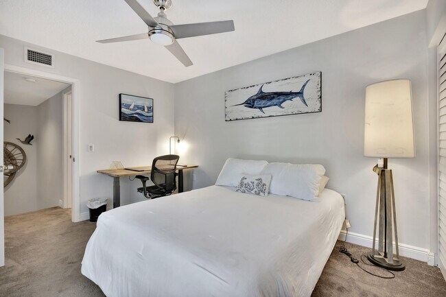 Building Photo - 1209 12th Ct