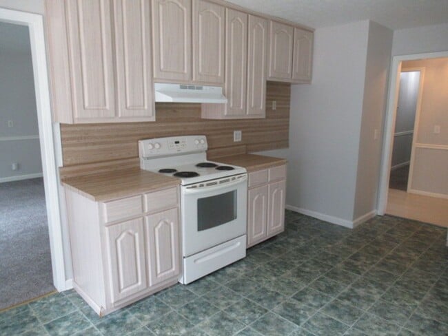 Building Photo - 145 Ho Lynn Trail