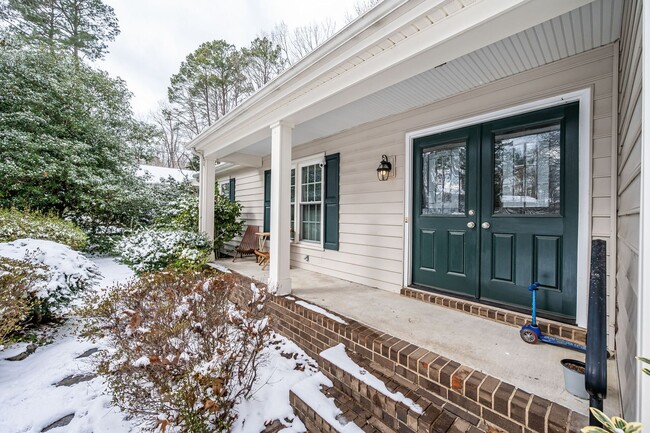 Building Photo - Charming ranch-style home for rent in Rain...