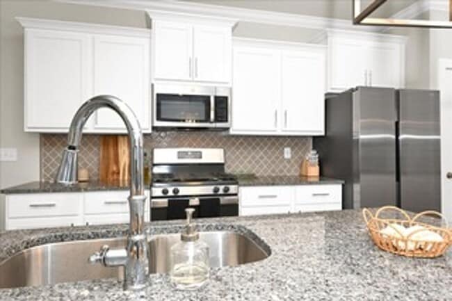 Building Photo - 1826 Anise Cir